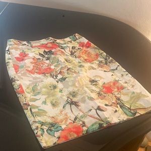 Van Huesen skirt size zero brand new